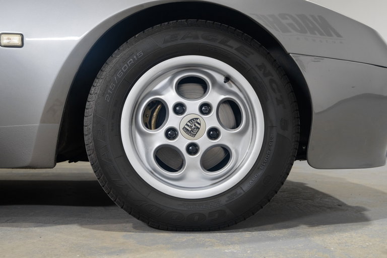Porsche 944 Coupé
