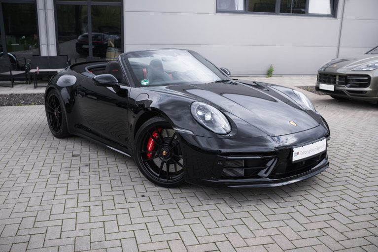 Porsche 992 Carrera GTS