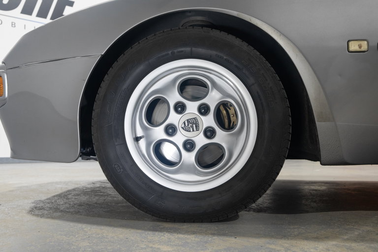Porsche 944 Coupé