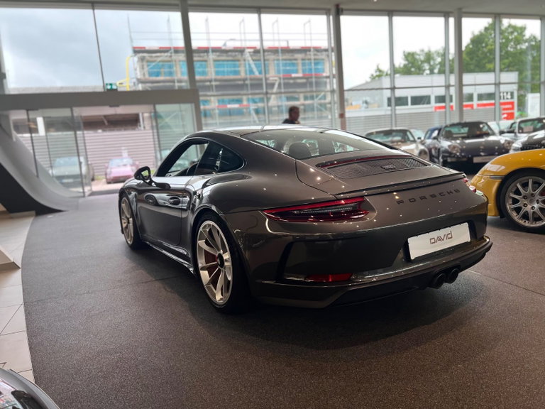 Porsche 991.2 GT3 Touring