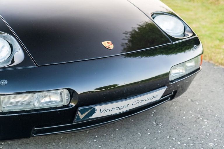 Porsche 928 GTS