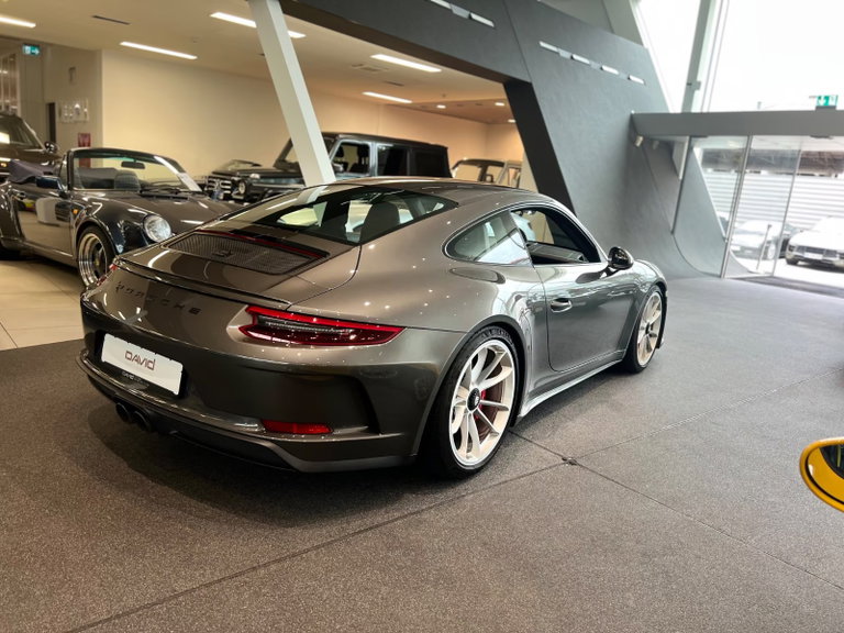 Porsche 991.2 GT3 Touring