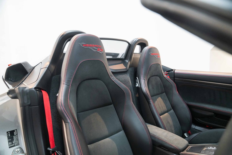 Porsche 718 Spyder RS