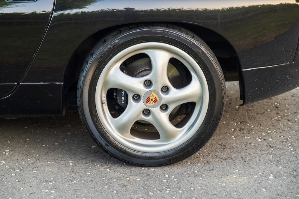 Porsche 928 GTS