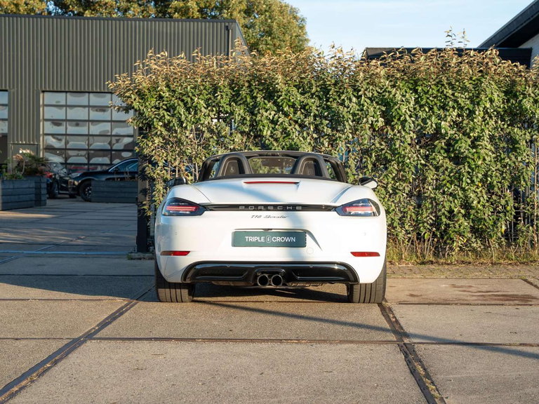 Porsche 718 Boxster