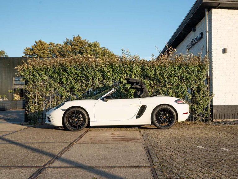 Porsche 718 Boxster