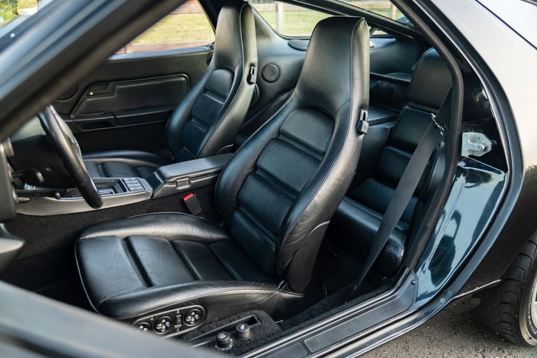 Porsche 928 GTS