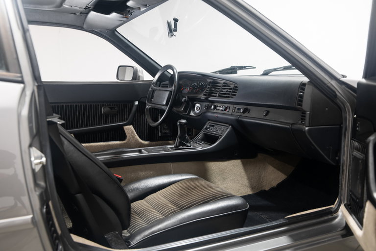 Porsche 944 Coupé