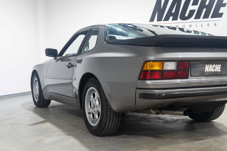 Porsche 944 Coupé