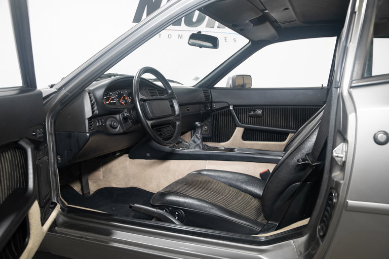 Porsche 944 Coupé