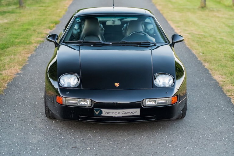 Porsche 928 GTS