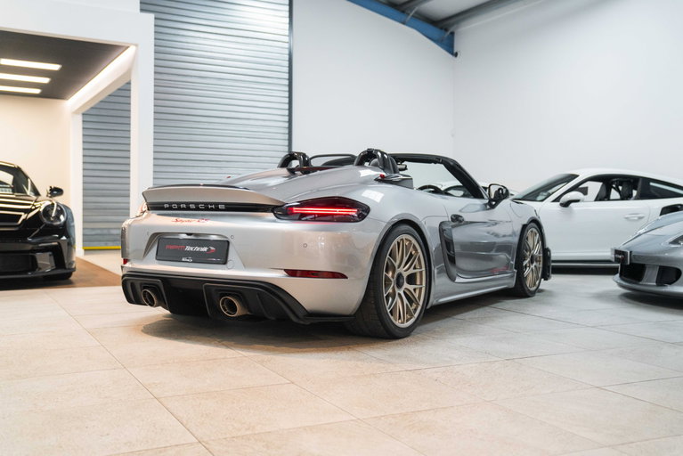 Porsche 718 Spyder RS