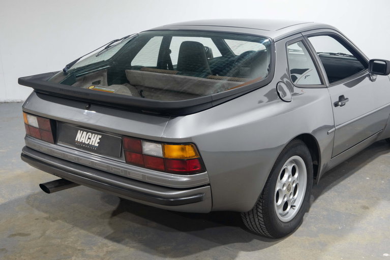 Porsche 944 Coupé