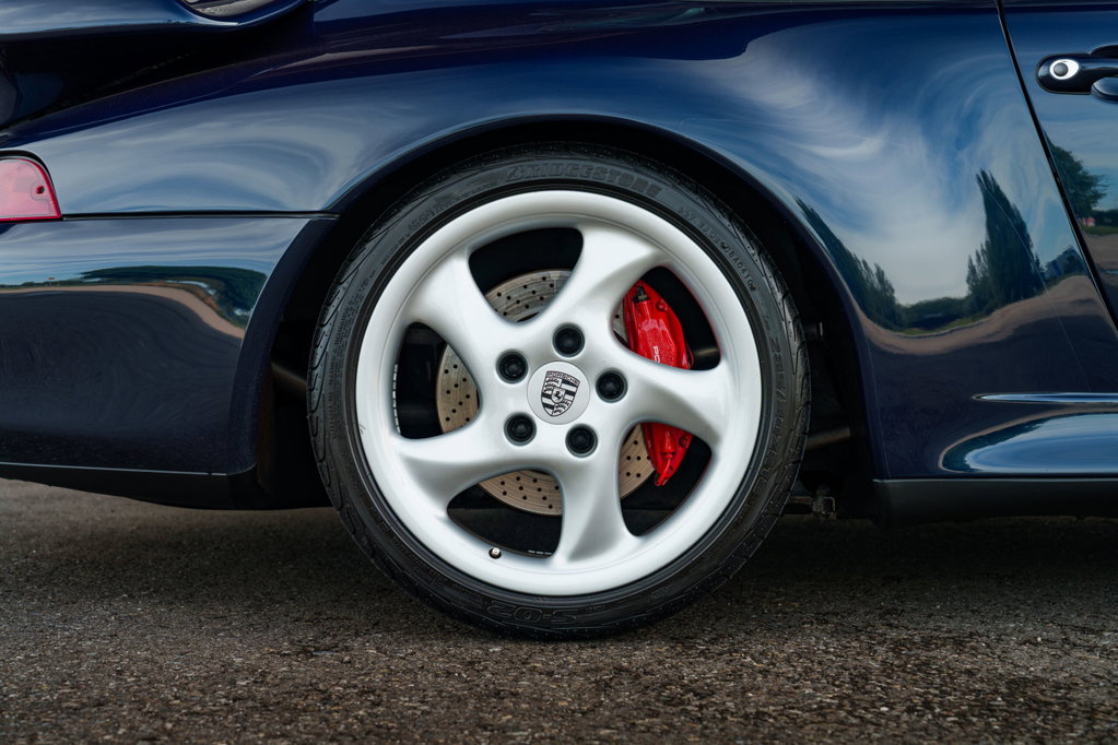 Porsche 993 Carrera 4S