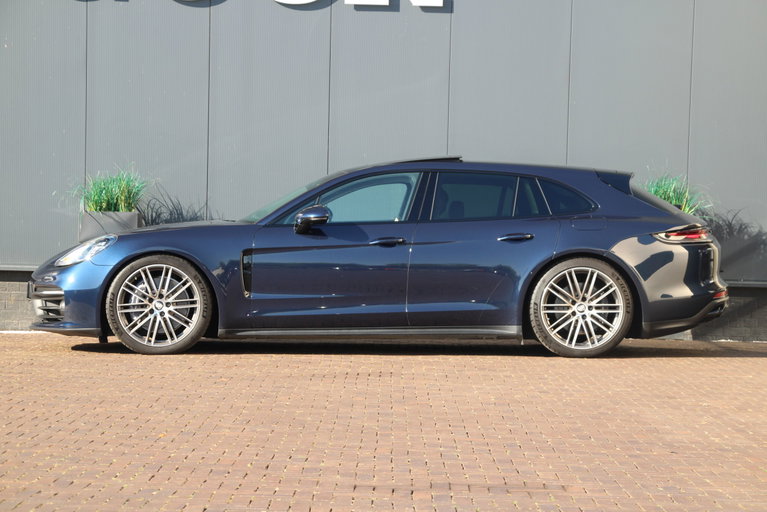 Porsche Panamera 4 E-Hybrid