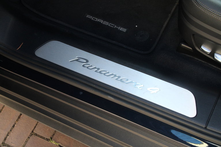 Porsche Panamera 4 E-Hybrid
