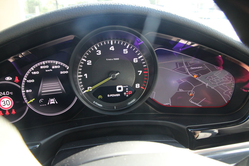 Porsche Panamera 4 E-Hybrid