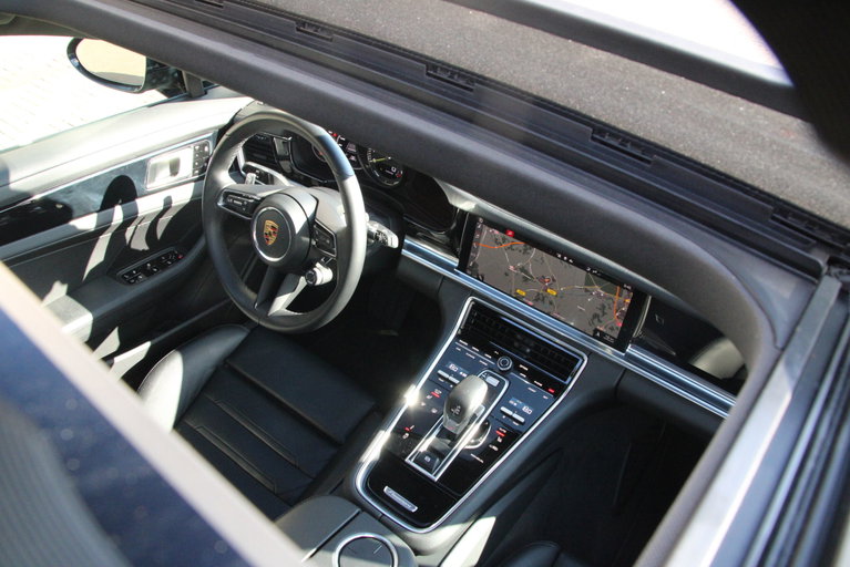 Porsche Panamera 4 E-Hybrid