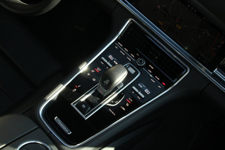 Porsche Panamera 4 E-Hybrid