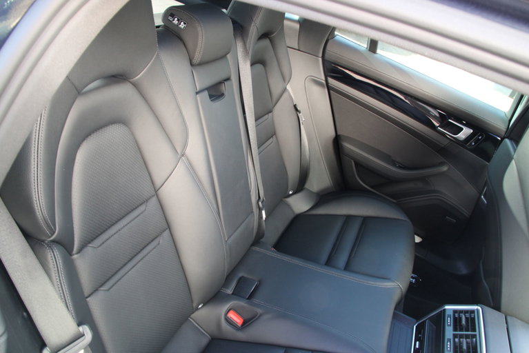 Porsche Panamera 4 E-Hybrid