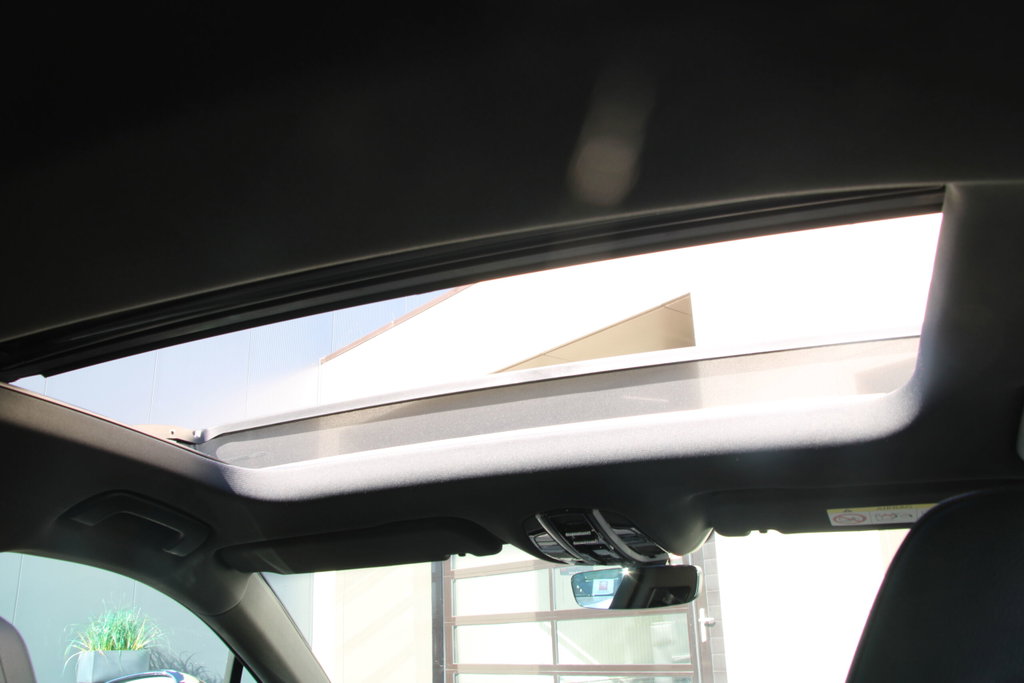 Porsche Panamera 4 E-Hybrid