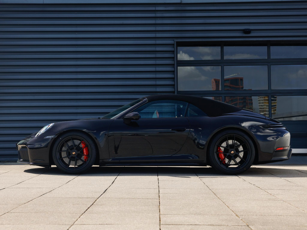 Porsche 992.2 Carrera 4 GTS