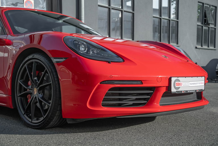 Porsche 718 Cayman S