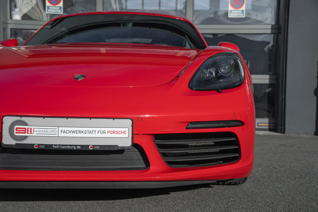 Porsche 718 Cayman S