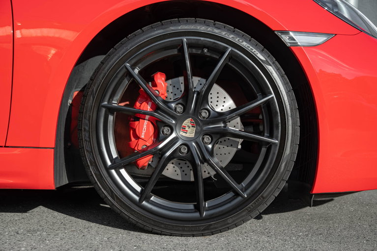 Porsche 718 Cayman S