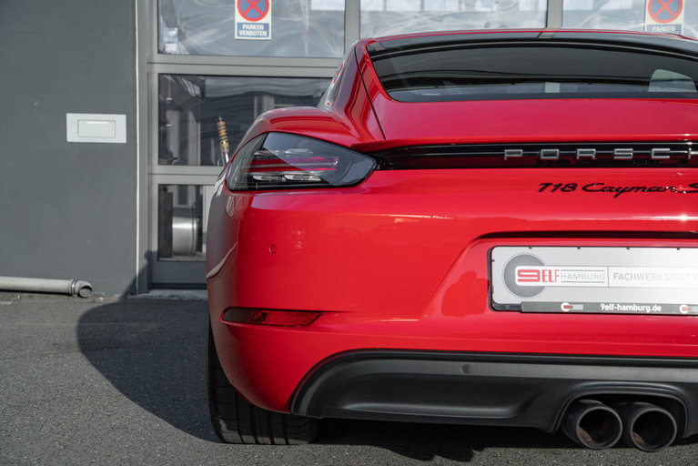 Porsche 718 Cayman S