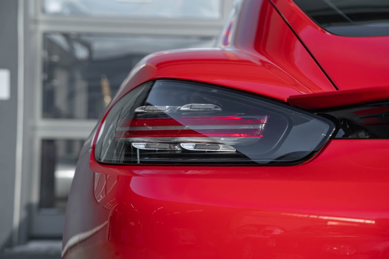 Porsche 718 Cayman S