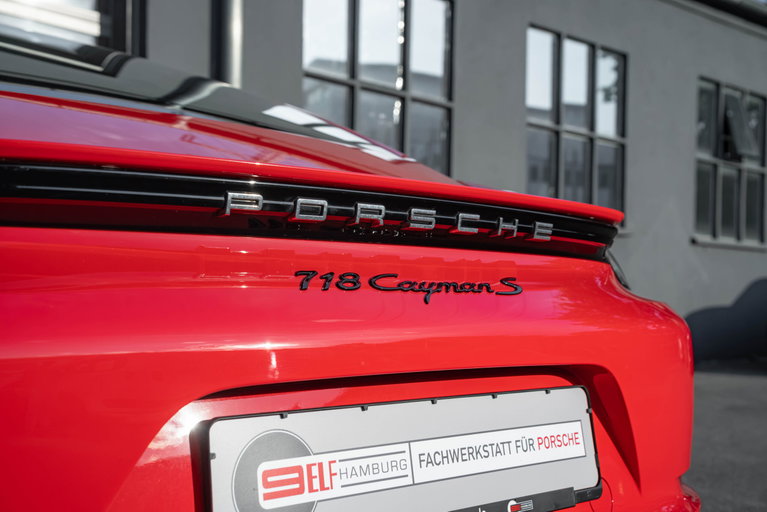 Porsche 718 Cayman S