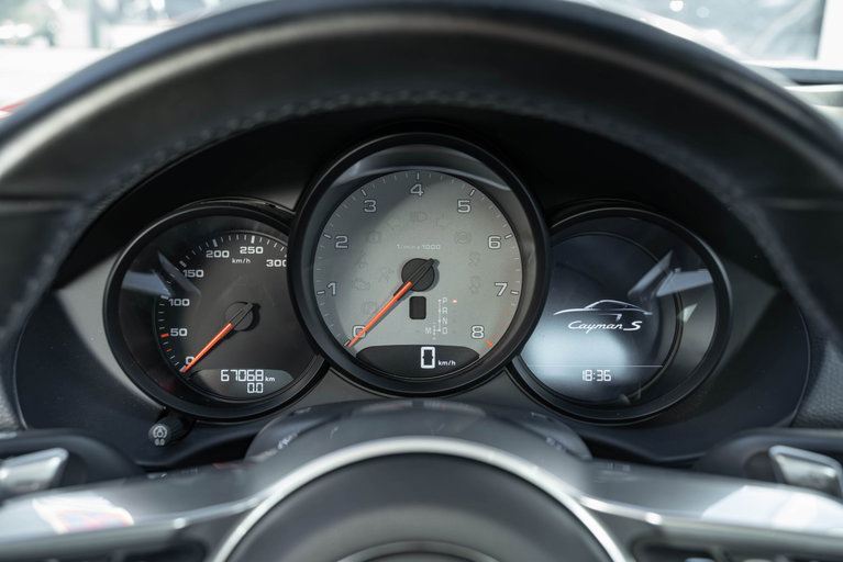 Porsche 718 Cayman S
