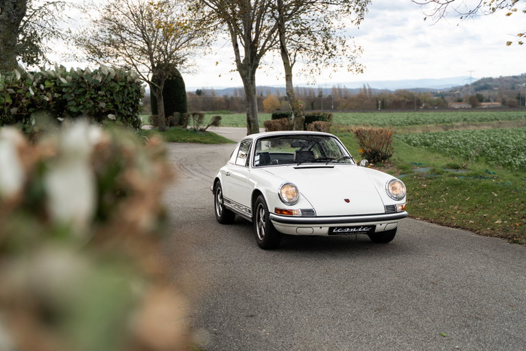 Porsche 911 E