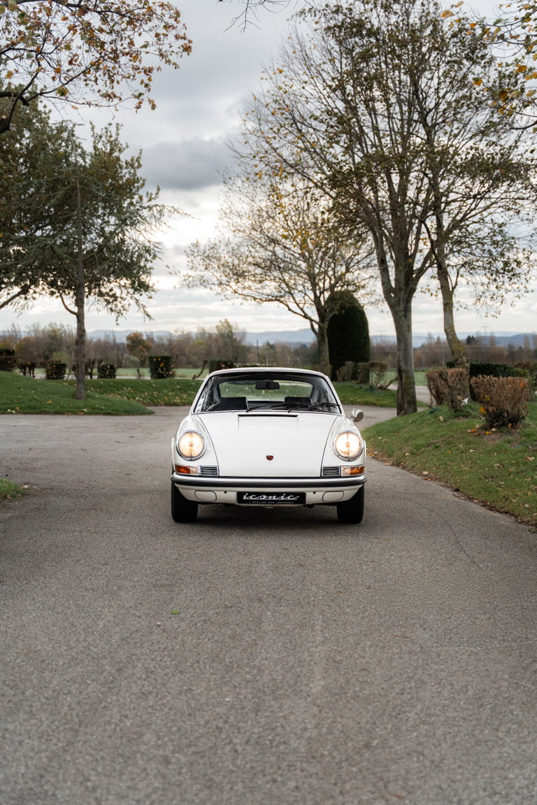 Porsche 911 E