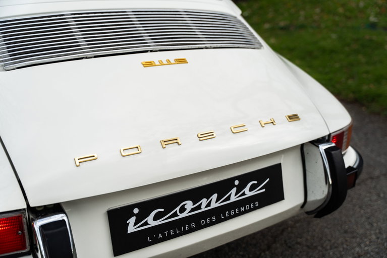 Porsche 911 E