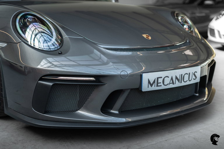 Porsche 991.2 GT3 Touring