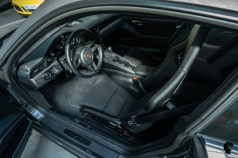 Porsche 991.2 GT3 Touring