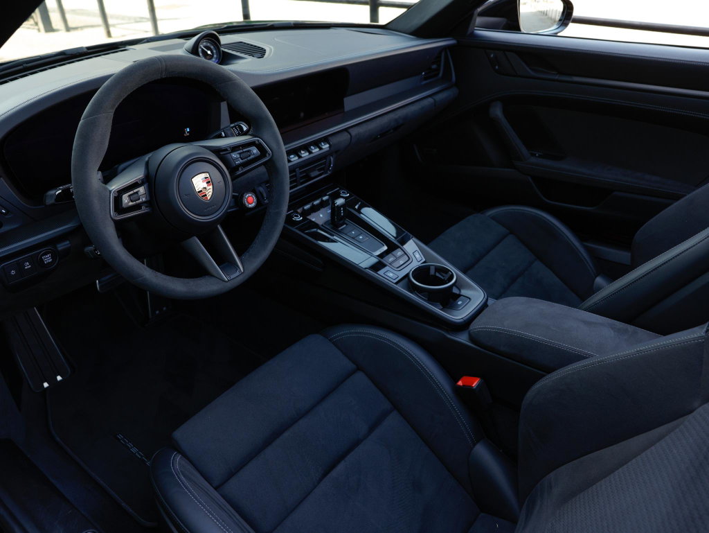 Porsche 992.2 Carrera 4 GTS
