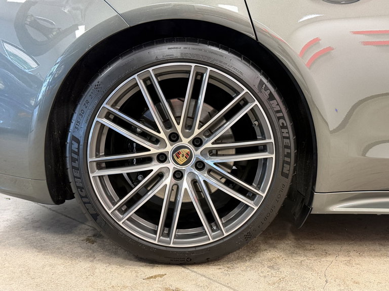 Porsche Panamera GTS
