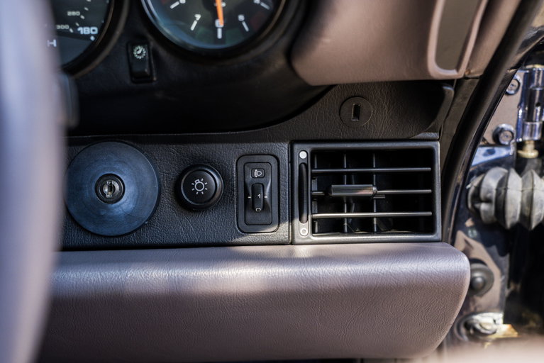 Porsche 993 Carrera 4