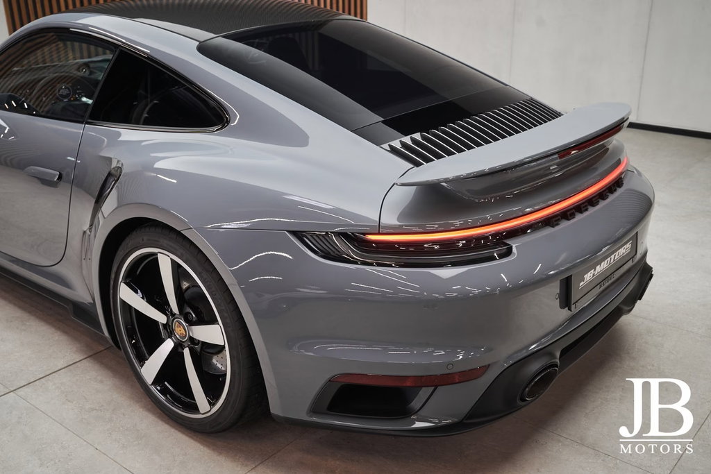 Porsche 992 Turbo