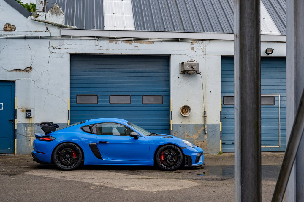 Porsche 718 Cayman GT4 RS