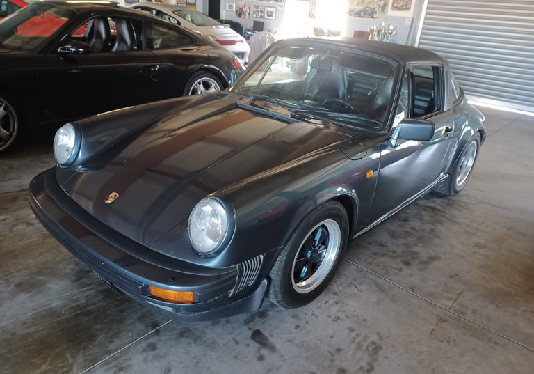Porsche 911 Carrera 3.2