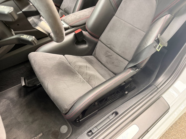 Porsche 981 Boxster Spyder