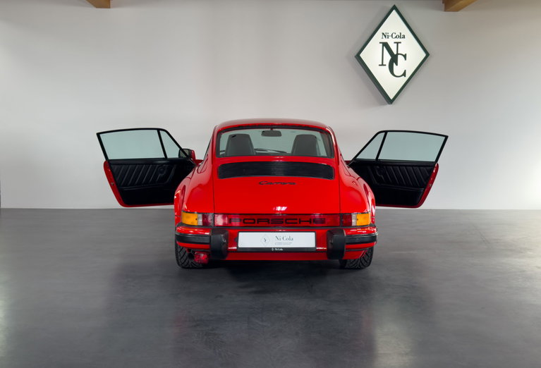 Porsche 911 Carrera 3.2