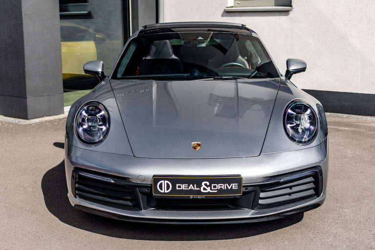 Porsche 992 Carrera 4S