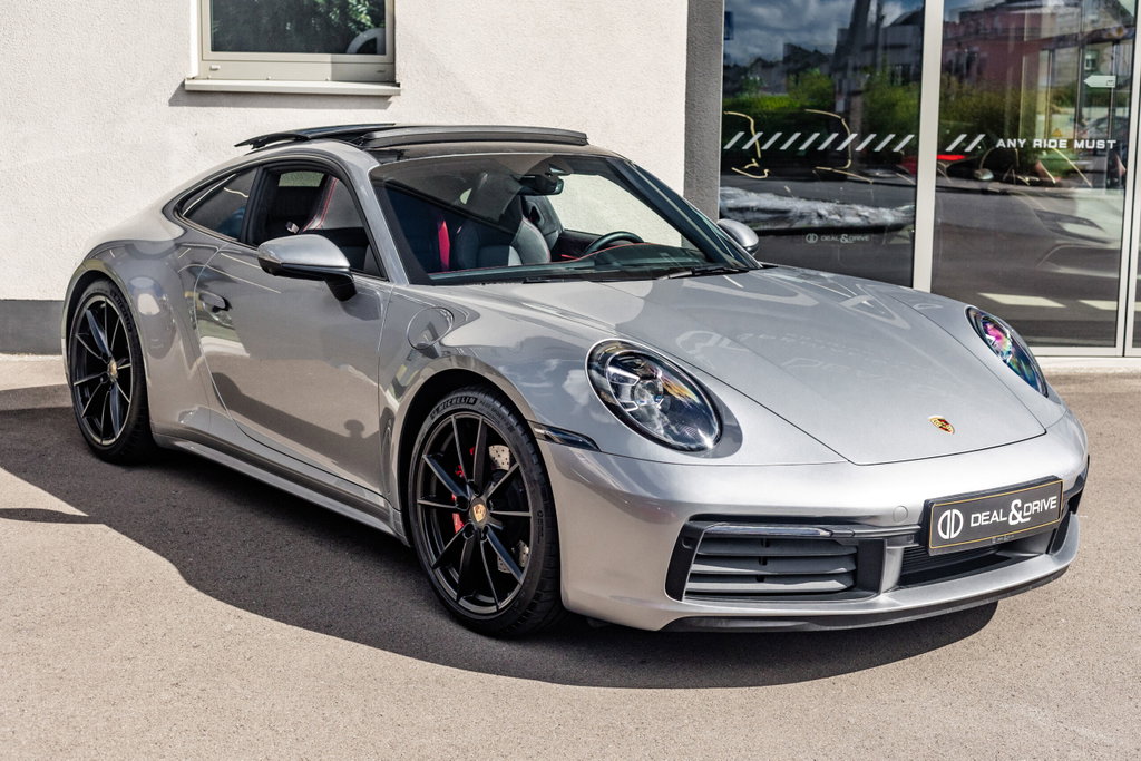 Porsche 992 Carrera 4S