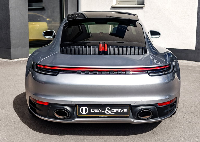 Porsche 992 Carrera 4S