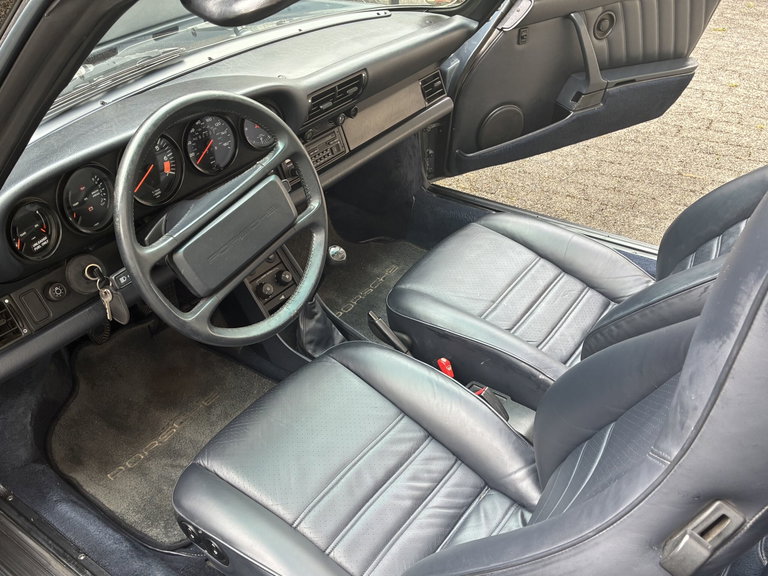 Porsche 911 Carrera 3.2